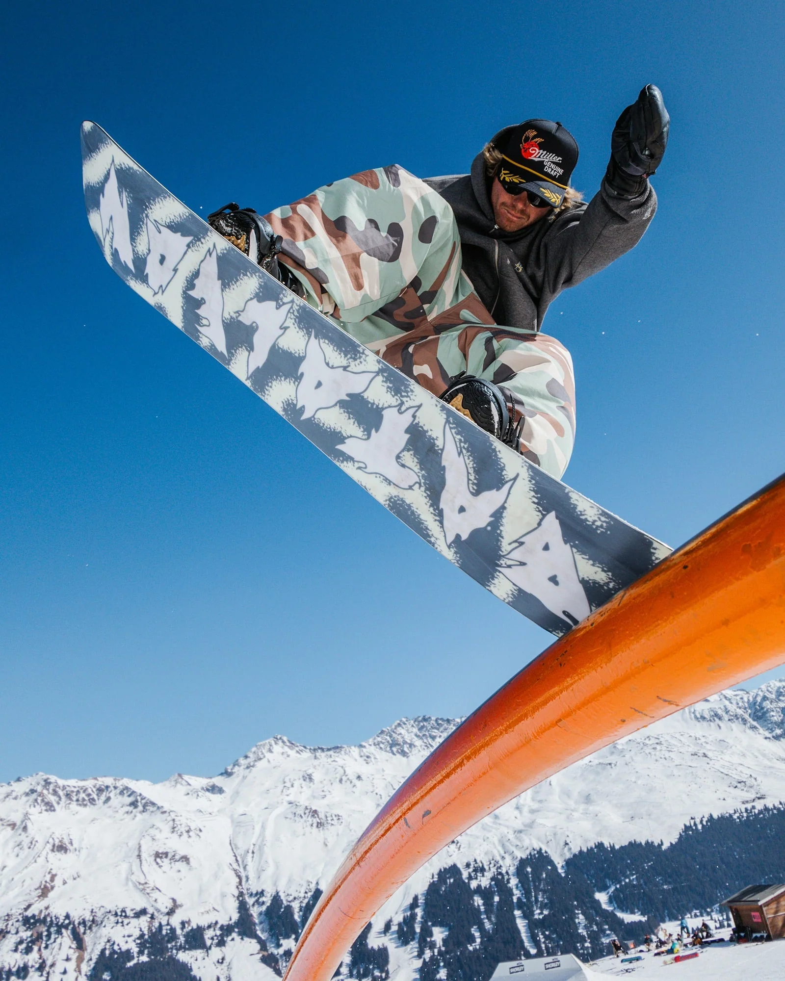 Disaster Snowboard - Image 4